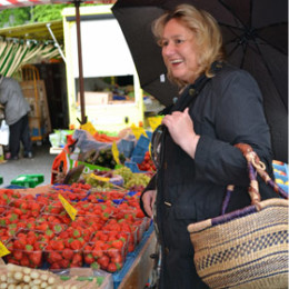 18.05.2013 - Misburg - Kerstin Tack startet Marktbesuche durch ihren Wahlkreis