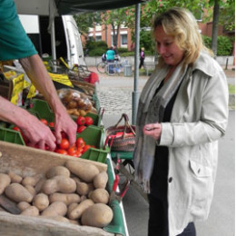 30.05.2013 - Kerstin Tack setzt Besuche der Marktplätze im Wahlkreis fort