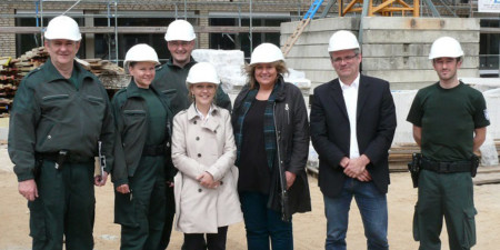 MdB Kerstin Tack unterwegs mit dem Team des Hauptzollamtes Hannover